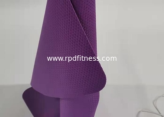 China Dots Shape Rubber Material Gym Yoga Mats , Anti Slip Exercise Mat supplier